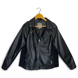 Maurices Women's Faux Leather Moto Jacket 1X Black With Ribbed Stretch Panels